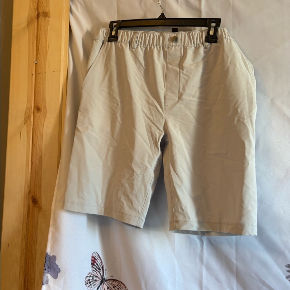 Zella Men's Cream Flat Front Shorts